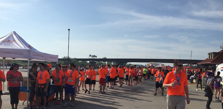 5k finishers queue up for swag.